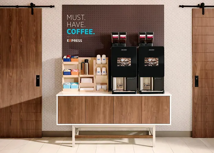 Holiday Inn Express & Suites Sealy By Ihg
